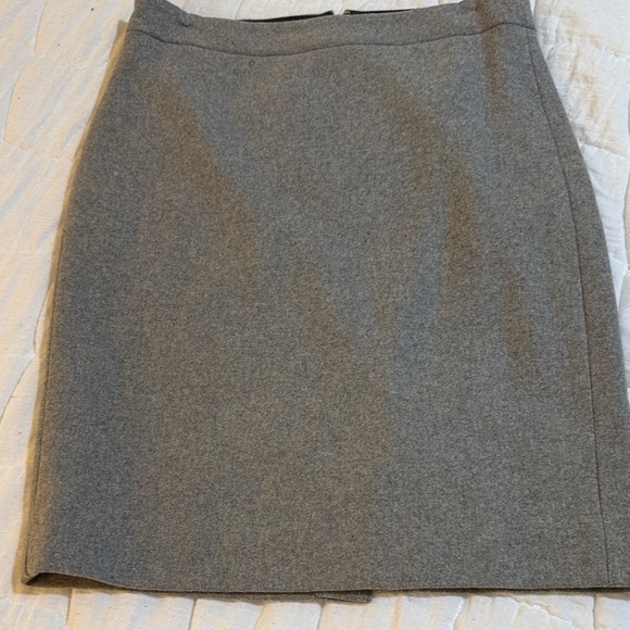 J. Crew Dresses & Skirts - J Crew The Pencil Skirt Grey Wool Women's Skirt Size 0